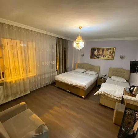 Διαμέρισμα Royal Garden Hotel *