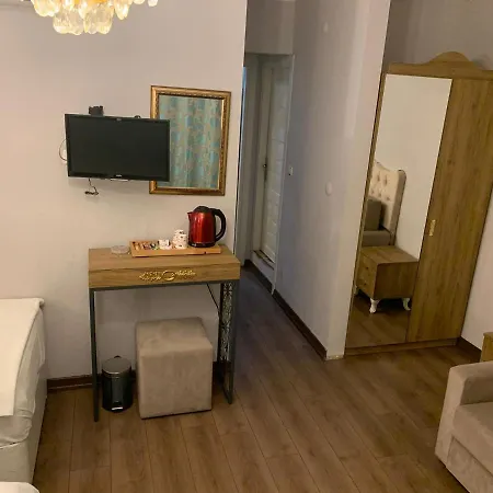 Apartment Royal Garden Hotel
